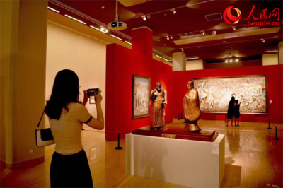 “藝匯絲路”藝術展在中國美術館開幕